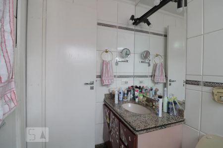 Apartamento à venda com 186m², 3 quartos e 3 vagasBanheiro da Suite 2  