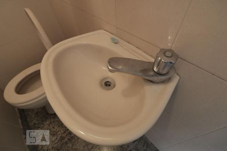 Apartamento à venda com 186m², 3 quartos e 3 vagasBanheiro de Serviço- pia