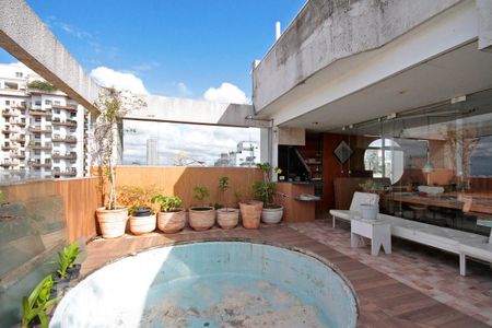 Apartamento à venda com 480m², 4 quartos e 4 vagasPiscina