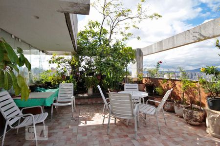 Apartamento à venda com 480m², 4 quartos e 4 vagasPiscina