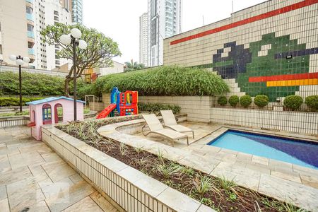 Apartamento à venda com 200m², 4 quartos e 3 vagas Apartamento à venda com 200m², 4 quartos e 3 vagasPiscina infantil