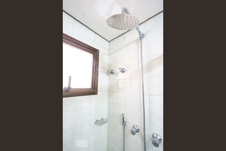 Apartamento à venda com 200m², 4 quartos e 3 vagas Apartamento à venda com 200m², 4 quartos e 3 vagasChuveiro