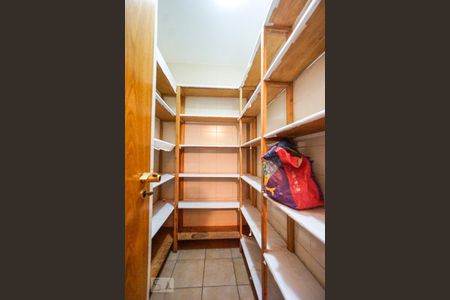 Apartamento à venda com 200m², 4 quartos e 3 vagas Apartamento à venda com 200m², 4 quartos e 3 vagasDespensa