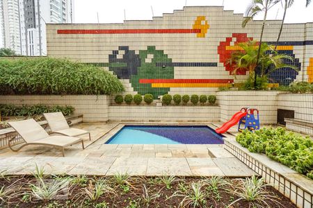 Apartamento à venda com 200m², 4 quartos e 3 vagas Apartamento à venda com 200m², 4 quartos e 3 vagasPiscina infantil