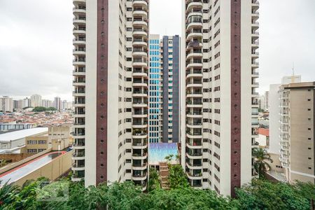 Apartamento à venda com 200m², 4 quartos e 3 vagas Apartamento à venda com 200m², 4 quartos e 3 vagasVista da suíte 02