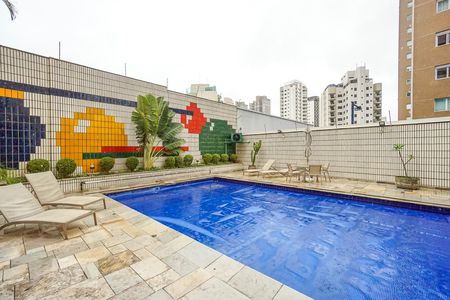 Apartamento à venda com 200m², 4 quartos e 3 vagas Apartamento à venda com 200m², 4 quartos e 3 vagasPiscina adulto