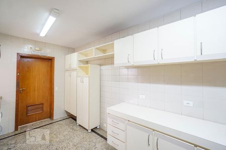 Apartamento à venda com 200m², 4 quartos e 3 vagas Apartamento à venda com 200m², 4 quartos e 3 vagasCozinha