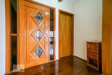 Apartamento à venda com 200m², 4 quartos e 3 vagas Apartamento à venda com 200m², 4 quartos e 3 vagasHall social