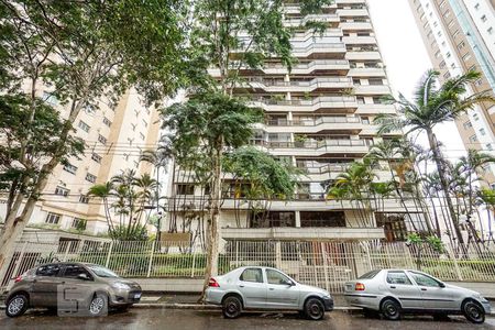 Apartamento à venda com 200m², 4 quartos e 3 vagas Apartamento à venda com 200m², 4 quartos e 3 vagasFachada