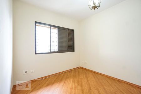 Apartamento à venda com 200m², 4 quartos e 3 vagas Apartamento à venda com 200m², 4 quartos e 3 vagasSala de TV