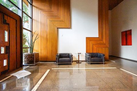 Apartamento à venda com 200m², 4 quartos e 3 vagas Apartamento à venda com 200m², 4 quartos e 3 vagasHall social