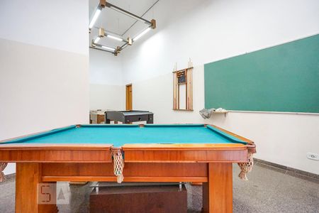 Apartamento à venda com 200m², 4 quartos e 3 vagas Apartamento à venda com 200m², 4 quartos e 3 vagasSalão de jogos