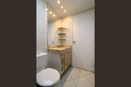 Apartamento à venda com 65m², 2 quartos e 2 vagasBanheiro social