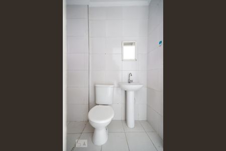 Banheiro de casa para alugar com 1 quarto, 40m² em Vila Medeiros, São Paulo