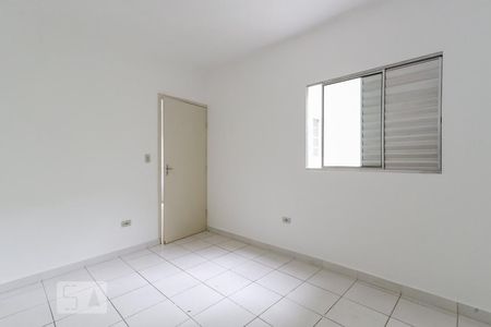 Quarto de casa para alugar com 1 quarto, 40m² em Vila Medeiros, São Paulo