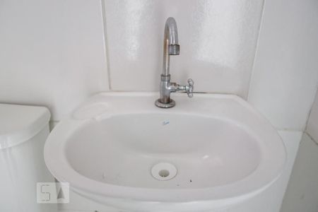 Banheiro de casa para alugar com 1 quarto, 40m² em Vila Medeiros, São Paulo