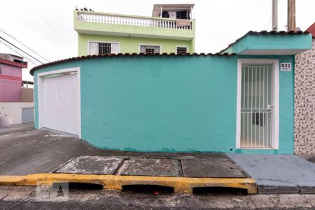 Fachada de casa para alugar com 1 quarto, 60m² em Limoeiro, São Paulo