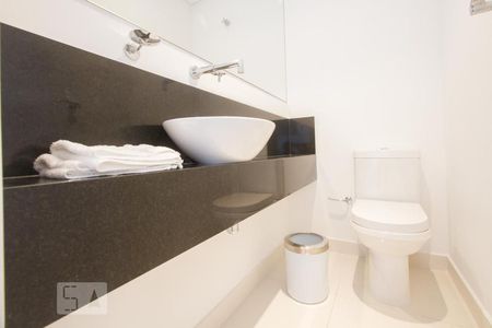 Lavabo de kitnet/studio para alugar com 1 quarto, 69m² em Cidade Monções, São Paulo