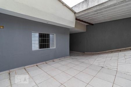 Casa à venda com 198m², 3 quartos e 3 vagasQuintal Frontal