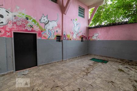 Casa à venda com 198m², 3 quartos e 3 vagasQuintal dos Fundos