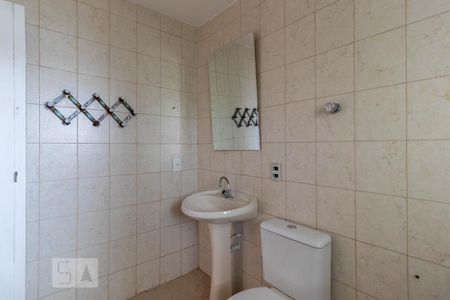 Casa à venda com 198m², 3 quartos e 3 vagasBanheiro 2