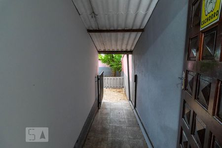 Casa à venda com 198m², 3 quartos e 3 vagasCorredor Externo