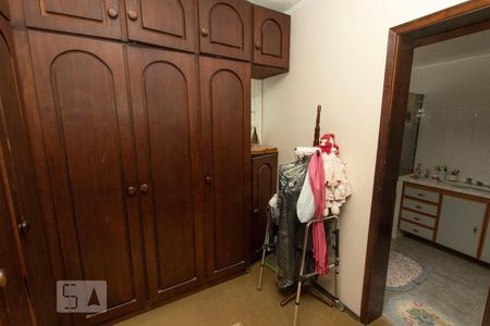 Casa à venda com 238m², 3 quartos e 3 vagas Casa à venda com 238m², 3 quartos e 3 vagasCloset da suíte