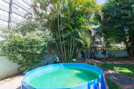 Casa à venda com 238m², 3 quartos e 3 vagas Casa à venda com 238m², 3 quartos e 3 vagasQuintal