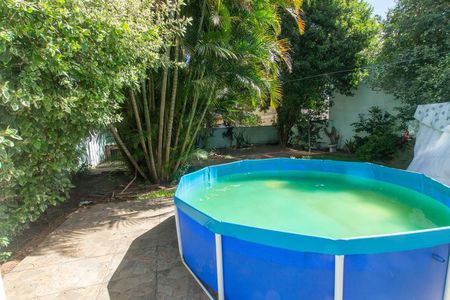 Casa à venda com 238m², 3 quartos e 3 vagas Casa à venda com 238m², 3 quartos e 3 vagasQuintal