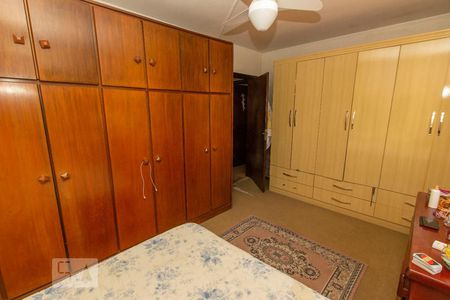 Casa à venda com 238m², 3 quartos e 3 vagas Casa à venda com 238m², 3 quartos e 3 vagasQuarto 2