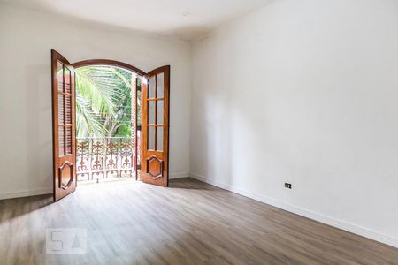 Casa à venda com 264m², 3 quartos e 4 vagasSuíte 2