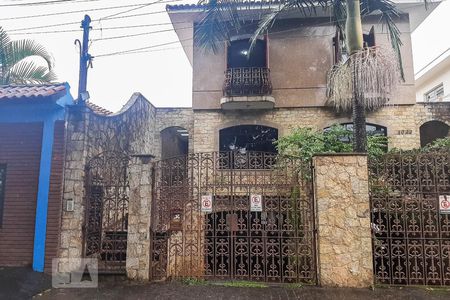 Casa à venda com 264m², 3 quartos e 4 vagasFachada