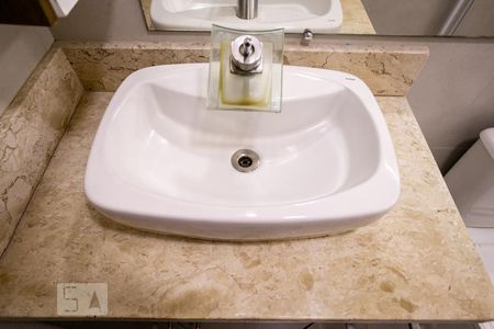 Apartamento à venda com 51m², 2 quartos e 1 vaga Apartamento à venda com 51m², 2 quartos e 1 vagaBanheiro