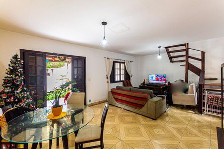 Sala de casa à venda com 3 quartos, 300m² em Santa Rosa, Niterói