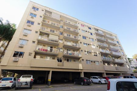 Apartamento à venda com 60m², 2 quartos e 1 vagaFachadas