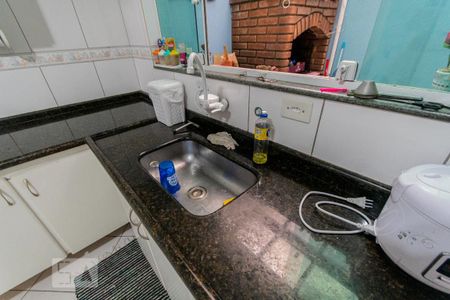 Casa à venda com 130m², 2 quartos e 2 vagasCozinha