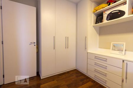 Quarto 1 Suíte de apartamento para alugar com 2 quartos, 104m² em Jardim Olympia, São Paulo