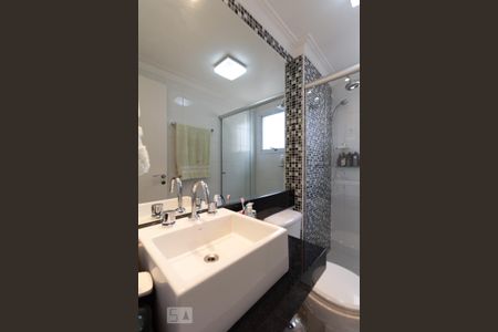 Apartamento para alugar com 104m², 2 quartos e 2 vagas Apartamento para alugar com 104m², 2 quartos e 2 vagasBanheiro Suíte 2