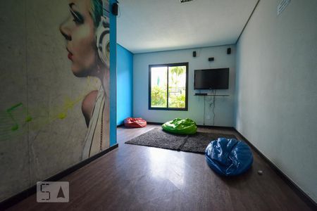 Apartamento à venda com 74m², 3 quartos e 1 vagaÁrea comum