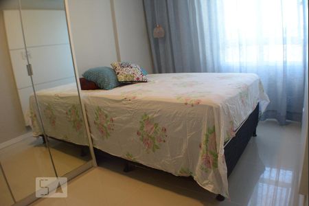 Quarto 1 com banheiro  de apartamento para alugar com 2 quartos, 60m² em Patamares, Salvador