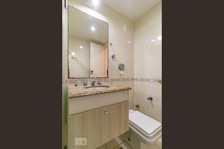 Apartamento para alugar com 120m², 4 quartos e 1 vaga Apartamento para alugar com 120m², 4 quartos e 1 vagaBanheiro Social