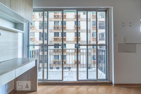 Apartamento para alugar com 120m², 4 quartos e 1 vaga Apartamento para alugar com 120m², 4 quartos e 1 vagaVaranda do Quarto 3