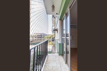 Apartamento para alugar com 120m², 4 quartos e 1 vaga Apartamento para alugar com 120m², 4 quartos e 1 vagaVaranda do Quarto 3