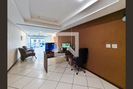 Apartamento para alugar com 92m², 3 quartos e 1 vaga Apartamento para alugar com 92m², 3 quartos e 1 vagaFachada e portaria
