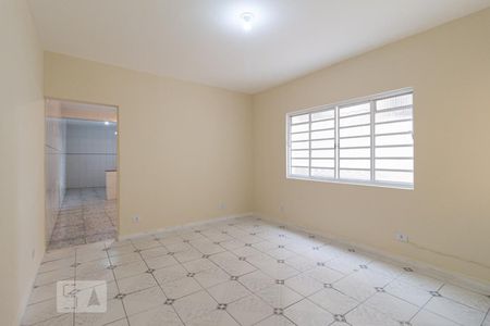 Casa para alugar com 120m², 2 quartos e sem vagaSala