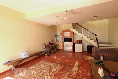 Casa à venda com 254m², 4 quartos e 4 vagasGaragem
