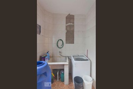 Casa à venda com 200m², 4 quartos e 2 vagas Casa à venda com 200m², 4 quartos e 2 vagasÁrea de Serviço