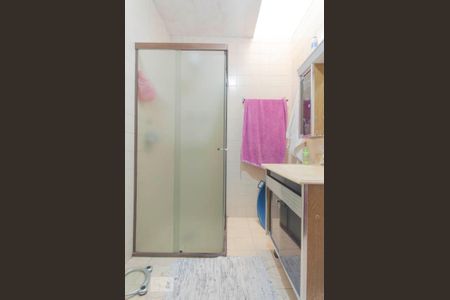 Casa à venda com 200m², 4 quartos e 2 vagas Casa à venda com 200m², 4 quartos e 2 vagasBanheiro 2