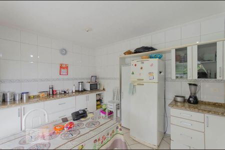 Casa à venda com 200m², 4 quartos e 2 vagas Casa à venda com 200m², 4 quartos e 2 vagasCozinha