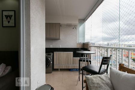 Apartamento para alugar com 56m², 2 quartos e 1 vaga Apartamento para alugar com 56m², 2 quartos e 1 vagaVaranda